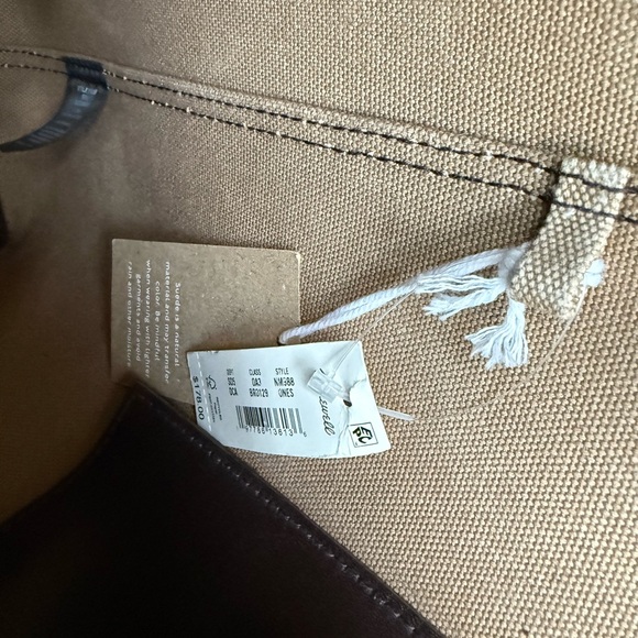 Madewell Essential Bucket Tote - Picture 7 of 9